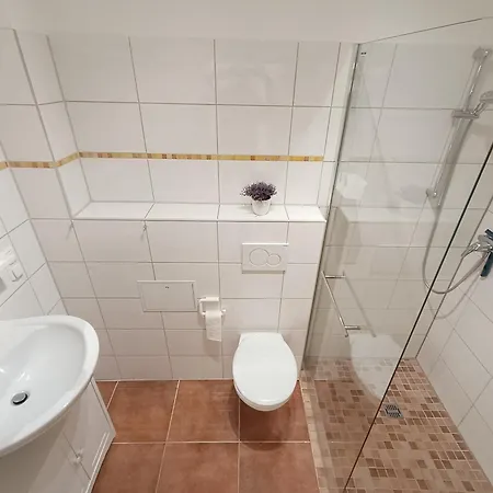 Am Rundsteg 5 *